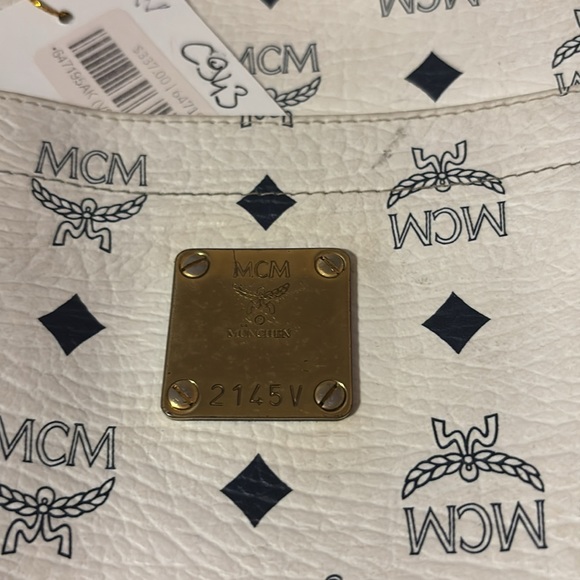MCM White Monogram Tote Bag with Iconic Design - Picture 12 of 12